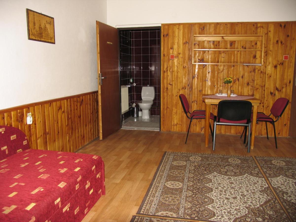Stará Lesná Ubytovanie 184, Bed And Braekfast 184 מראה חיצוני תמונה